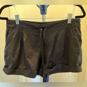 Lululemon spring break away shorts